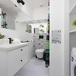 Cosy For 3 People In The Center By Renters Varšava