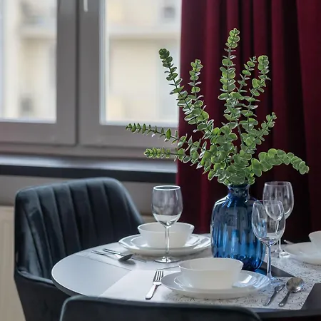 Cosy For 3 People In The Center By Renters شقة وارسو